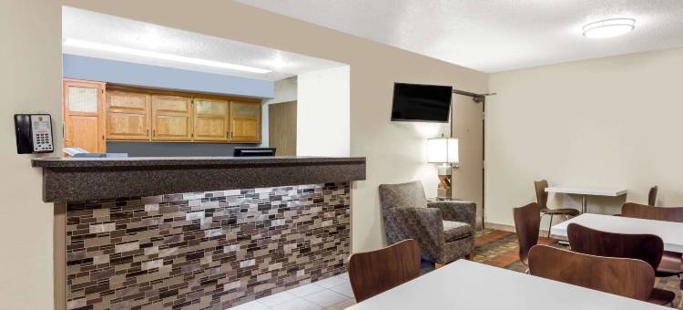 路易斯堡温德姆速8酒店(Super 8 by Wyndham Lewisburg)图片