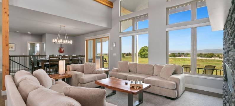 观看落基山壮观风景的豪华住宅(Luxury Home with Spectacular Rocky Mountain Views!)图片