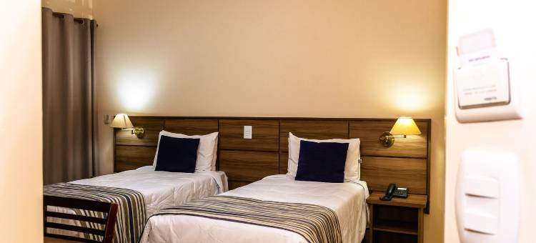 波苏阿莱格里菲尼克斯酒店(Fenix Hotel Pouso Alegre)图片