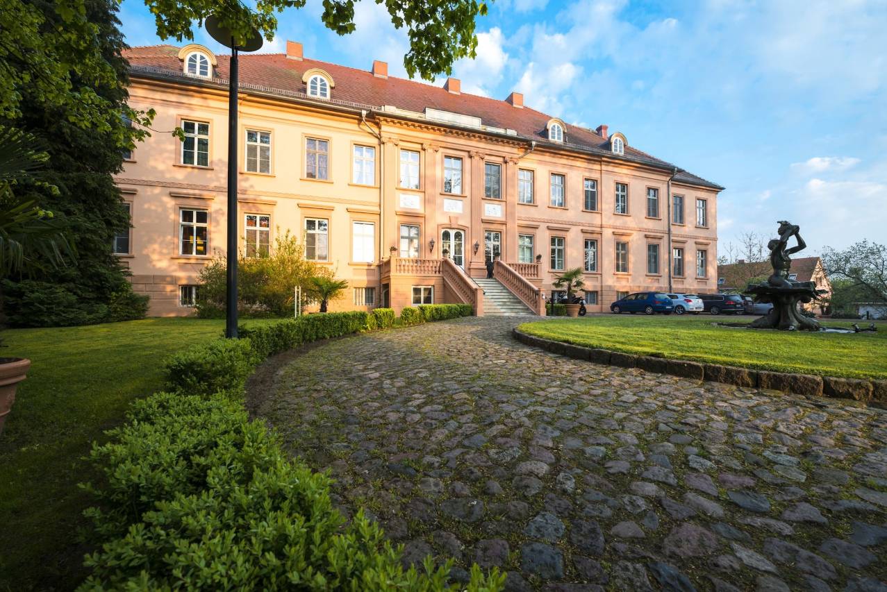 路许泰德伽尼施洛斯酒店(Schlosshotel Rühstädt Garni - Natur & Erholung an der Elbe)