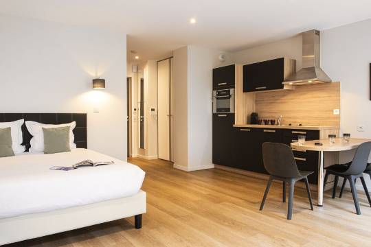 尤金大宅历史中心公寓酒店(La Maison d'Eugène Appart'Hôtel - Centre Historique)