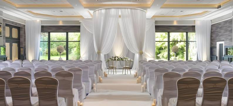 塔拉莫尔苑酒店(Tullamore Court Hotel)图片