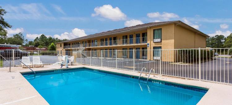 罗里达麦克伦尼 6 号汽车旅馆(Motel 6 Macclenny, FL)图片