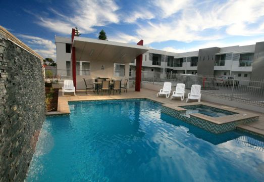 Platinum International Hotel Overview