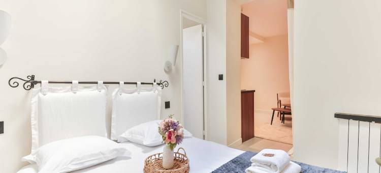 Peaceful apartment in Eiffel Tower图片