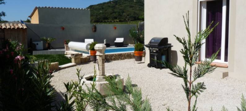 Villa Alba: Sunlit Comfort in Lirac图片