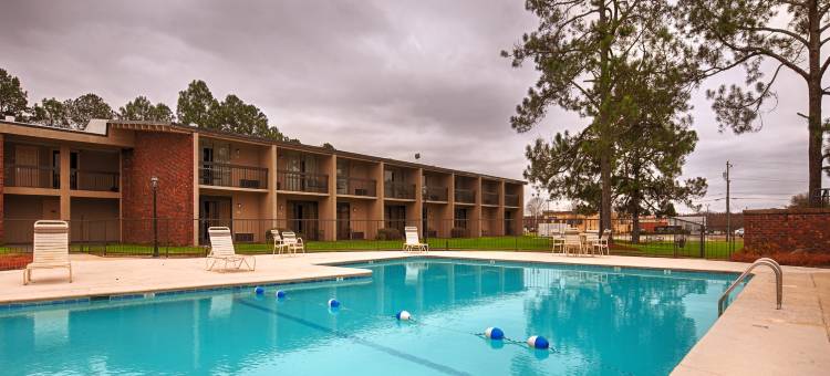 贝斯特韦斯特克隆尼阿尔酒店(Best Western Colonial Inn)图片