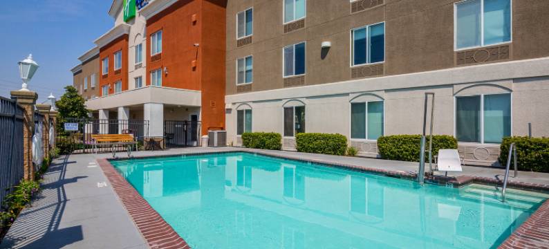 智选假日套房酒店莫德斯托，萨利达(Holiday Inn Express & Suites MODESTO-SALIDA by IHG)图片