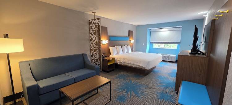 温德姆布兰登露天剧场戴斯酒店及套房(Days Inn & Suites by Wyndham Brandon Amphitheater)图片