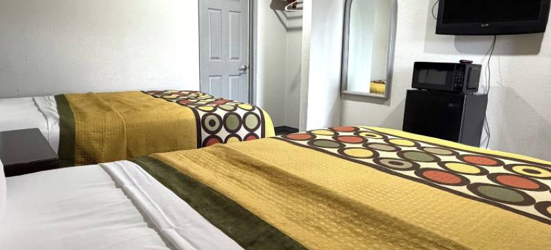 靠近101号高速公路的福图纳六河汽车旅馆(6 Rivers Motel Fortuna Near Hwy 101)图片