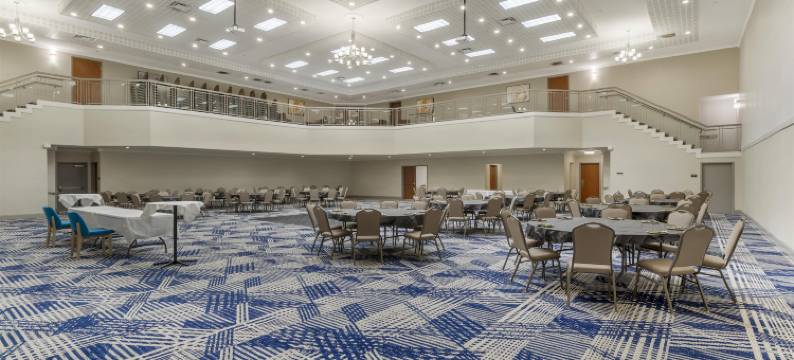 玫瑰城会议中心贝斯特韦斯特优质酒店(Best Western Plus Rose City Conference Center Inn)图片