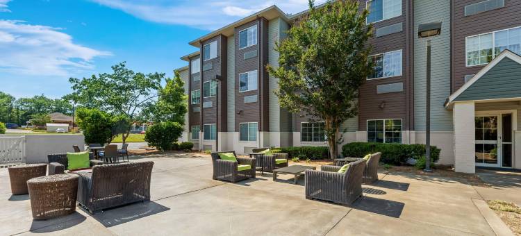 斯塔克维尔大学区凯隆波因特酒店(Clarion Pointe Starkville Near University)图片
