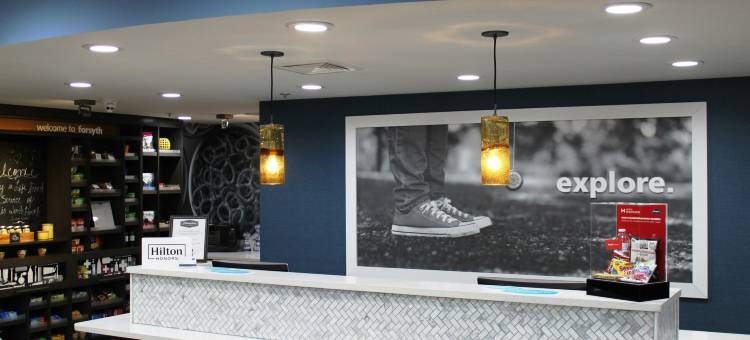 福赛斯希尔顿欢朋酒店(Hampton Inn Forsyth)图片