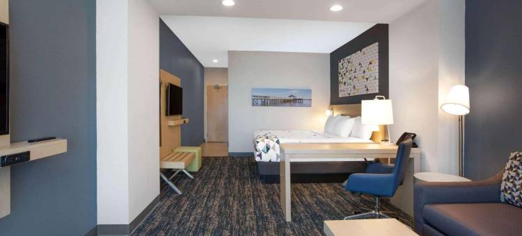 马纳萨斯杜勒斯机场温德姆拉昆塔套房酒店(La Quinta Inn & Suites by Wyndham Manassas VA-Dulles Airport)图片