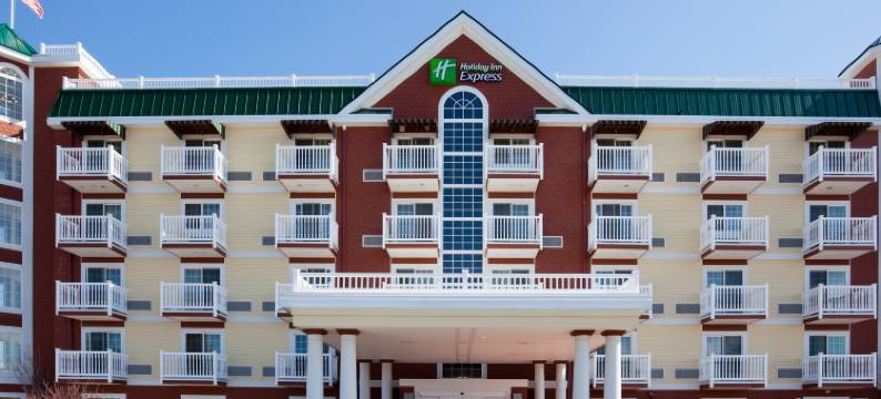 佩托斯基智选假日套房酒店(Holiday Inn Express & Suites PETOSKEY by IHG)图片