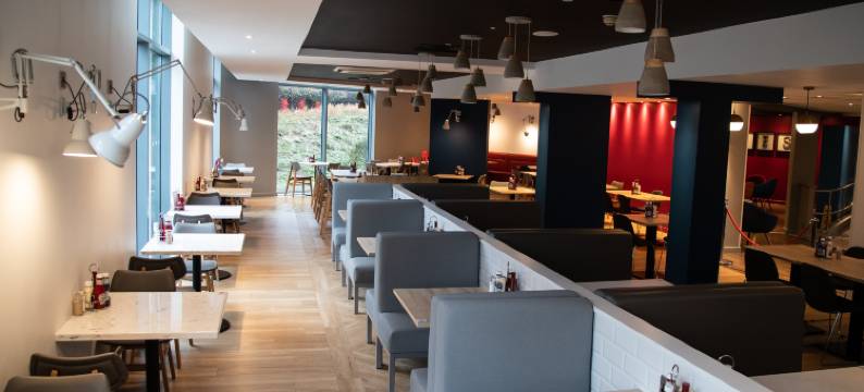 伦敦斯坦斯特德机场智选假日酒店(Holiday Inn Express LONDON - STANSTED AIRPORT by IHG)图片