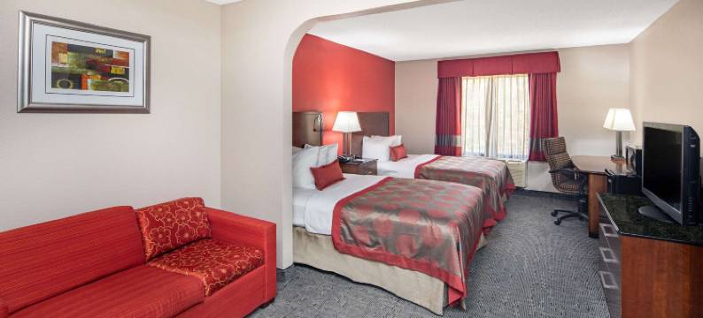 阿尔普哈雷塔-亚特兰大北华美达酒店(Ramada by Wyndham Alpharetta/Atlanta North)图片