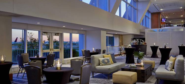 亚特兰大机场康考斯万丽酒店(Renaissance Concourse Atlanta Airport Hotel)图片