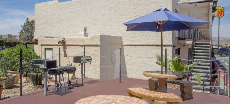 巴斯托温德姆速8酒店(Super 8 by Wyndham Barstow)图片