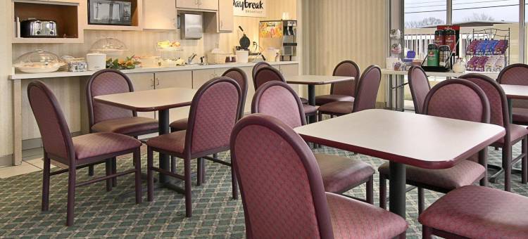 理奇兰戴斯套房酒店(Days Inn & Suites by Wyndham Ridgeland)图片