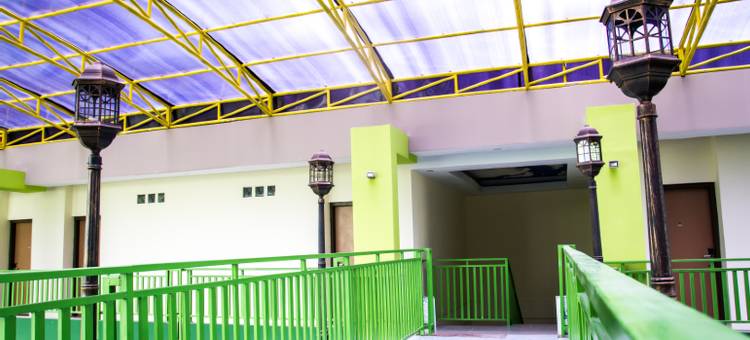 井里汶彭格兰卡拉布瓦纳尼达酒店(Hotel Santun Cirebon)图片