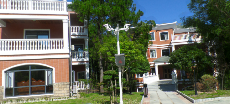 三角山星云山庄图片