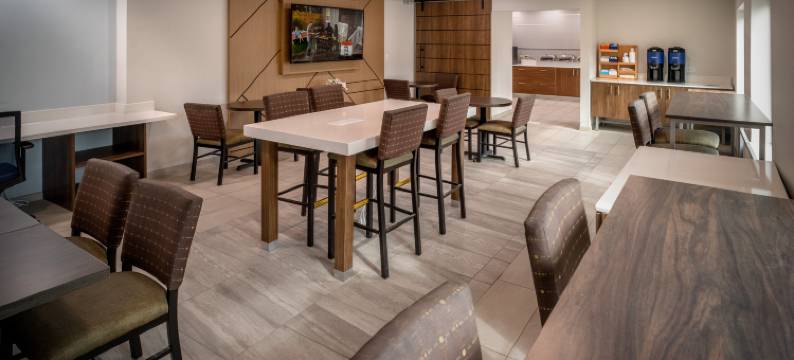 智选假日套房酒店查尔斯顿(Holiday Inn Express & Suites CHARLESTON-KANAWHA CITY by IHG)图片