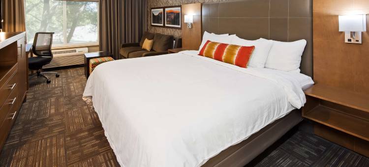 木棉树贝斯特韦斯特优质酒店(Best Western Plus CottonTree Inn)图片