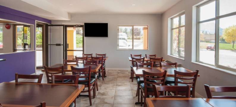 萨蒙阿姆速8酒店(Super 8 by Wyndham Salmon Arm)图片