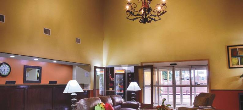 艾丽斯拉昆塔温德姆套房酒店(La Quinta Inn & Suites by Wyndham Alice)图片