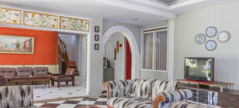 红多兹Plus酒店-加鲁特奥蒂斯塔(RedDoorz Plus @ Otista Garut)图片