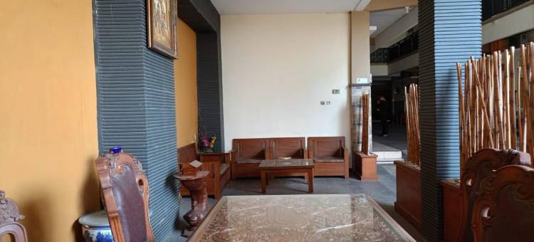 OYO Life 92785 特鲁布斯伊斯兰旅馆(Wisma Trubus Syariah RedPartner Near Rsud Koesma Tuban)图片