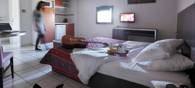 阿多尼斯卡尔卡松酒店(Adonis Carcassonne)图片