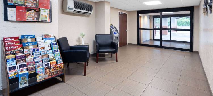 芒特劳雷尔速8酒店(Super 8 by Wyndham Mount Laurel)图片