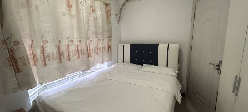 小雨馨公寓(人民西路分店)图片