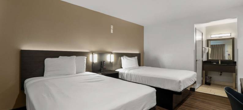 加利福尼亚州埃斯孔迪多的Studio 6套房(Studio 6 Suites Escondido CA)图片