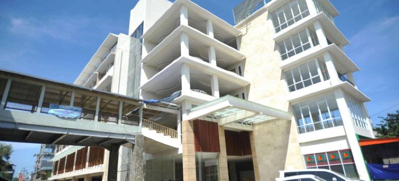 劳特比度假村(Laut Biru Resort Hotel)图片