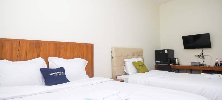 城市视野沙里亚卡达尔曼之家劳耶安红门酒店(Urbanview Syariah Kadarman Home Laweyan by RedDoorz)图片