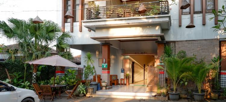 梅纳拉库杜斯附近的红多兹·西亚里亚(RedDoorz Syariah Near Menara Kudus)图片