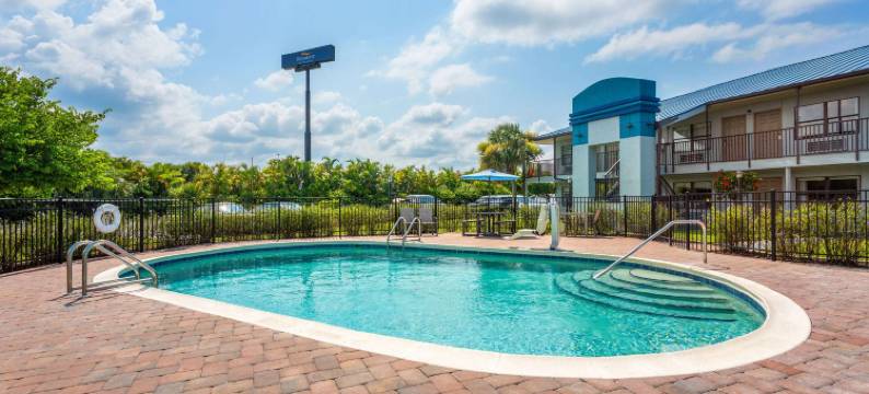 蓬塔戈尔达夏洛特港温德姆呗盟酒店(Baymont by Wyndham Punta Gorda/Port Charlotte)图片