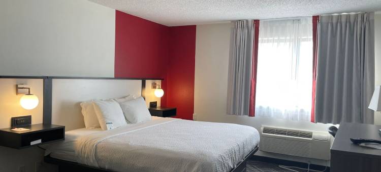 沃帕卡华美达酒店(Ramada by Wyndham Waupaca)图片