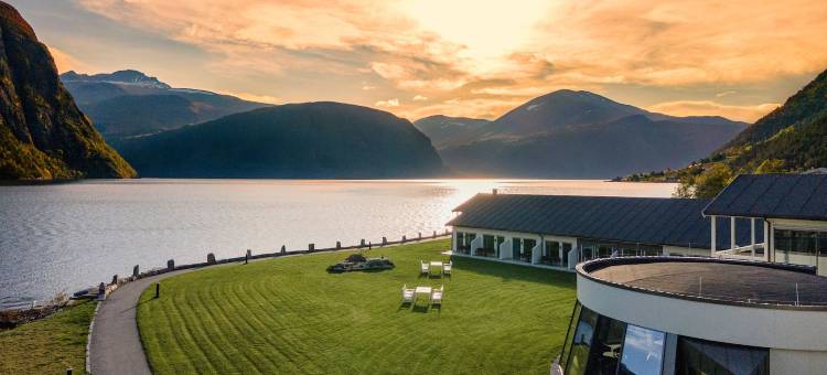 瓦尔河谷峡湾酒店 - 经典挪威酒店(Valldal Fjordhotell - by Classic Norway Hotels)图片