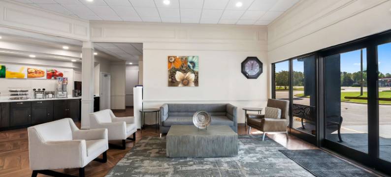 费耶特维尔 I-95 高质量旅馆 & 套房(Quality Inn & Suites Fayetteville I-95)图片