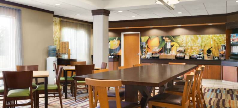 韦尔顿万枫酒店及套房(Fairfield Inn & Suites Weirton)图片