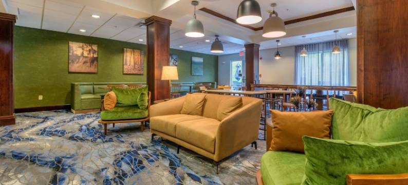 斯利珀里罗克万枫酒店及套房(Fairfield Inn & Suites Slippery Rock)图片