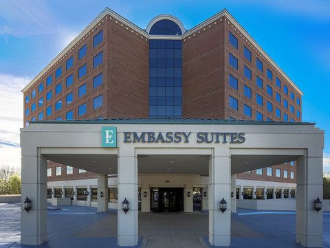 达拉斯爱田希尔顿大使套房酒店