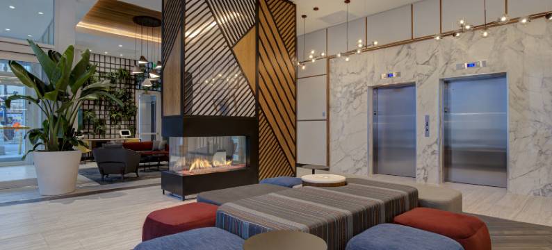 蒙特利尔中心希尔顿欢朋酒店(Hampton Inn by Hilton Montreal Downtown)图片