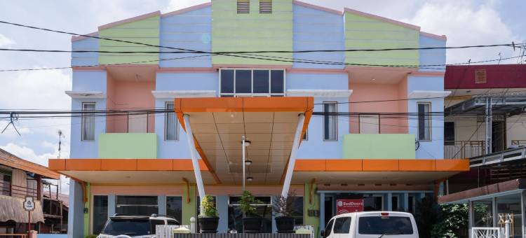 红多兹伊斯兰酒店-近塔曼西林2号(RedDoorz Syariah Near Taman Siring 2)图片