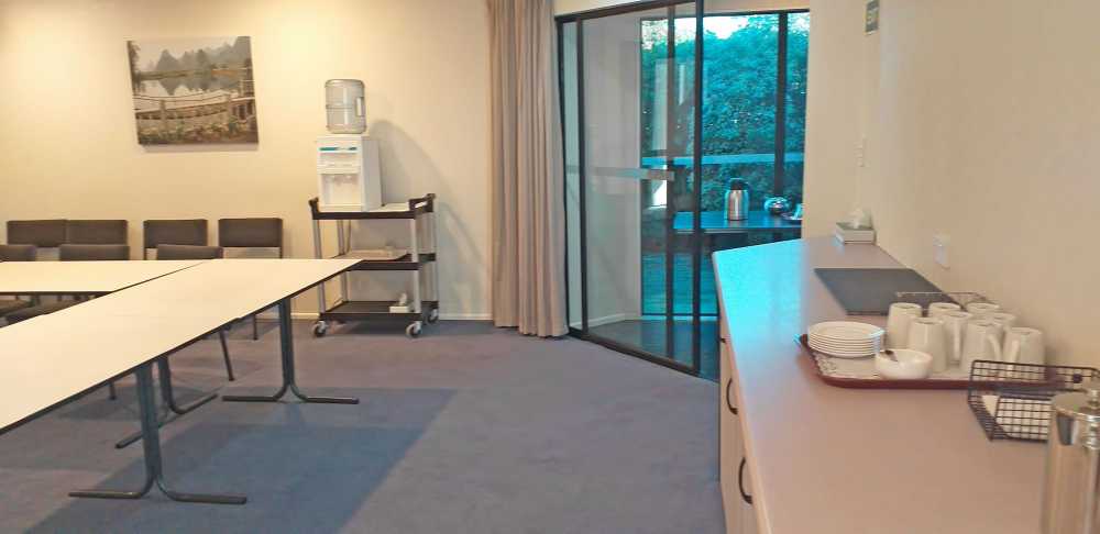 Shadzz Motel Over view