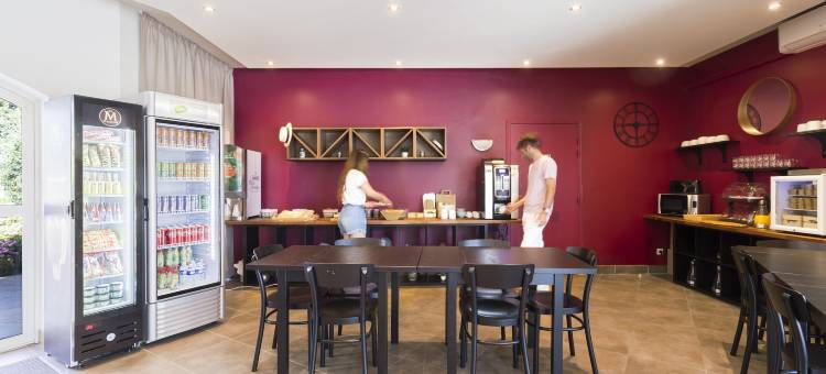 西富尔斯勒普拉热花园与城市(Garden & City Six-Fours-Les-Plages)图片